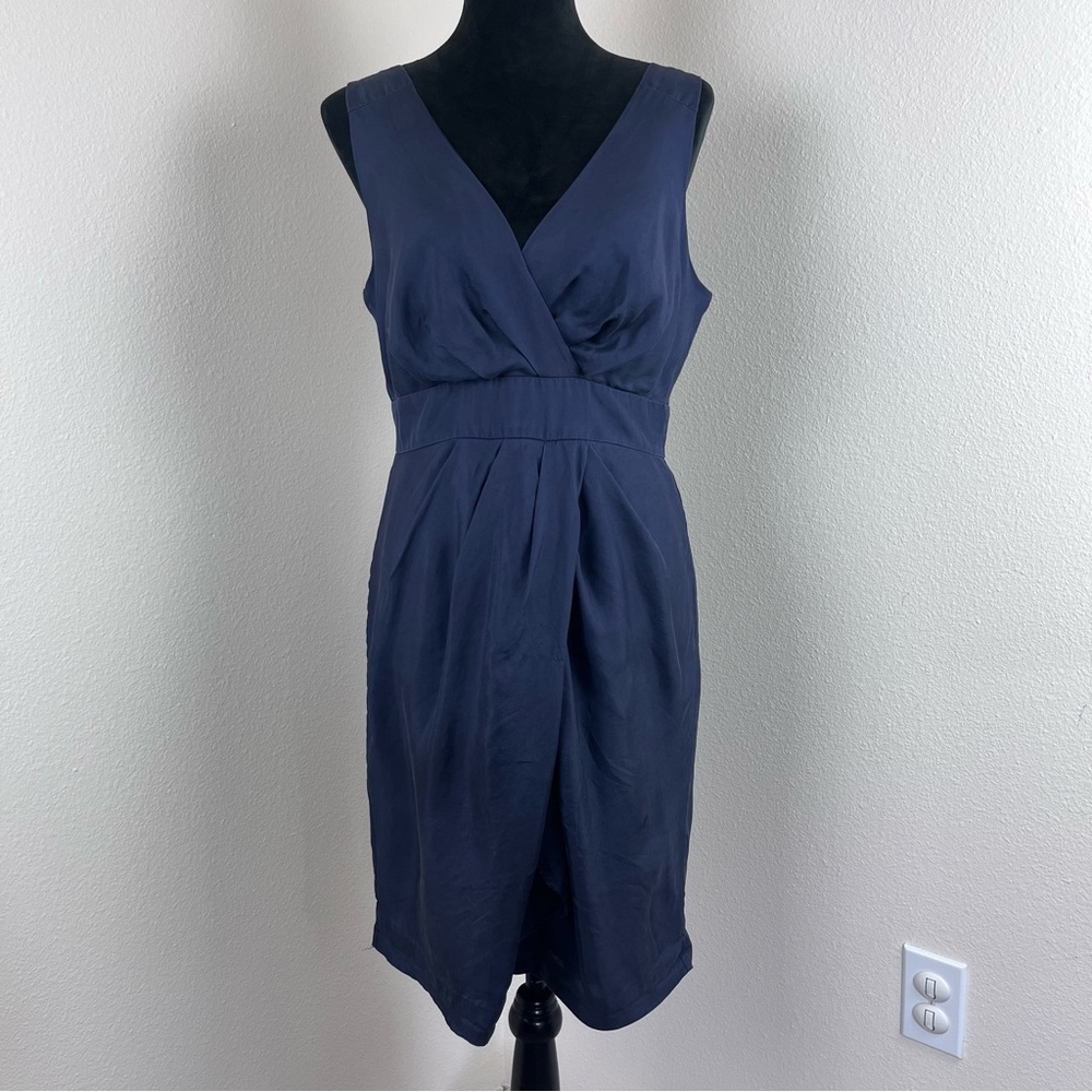 Banana Republic Dress Womens Six Silk Sleeveless V Neck Draped Knee Length Blue